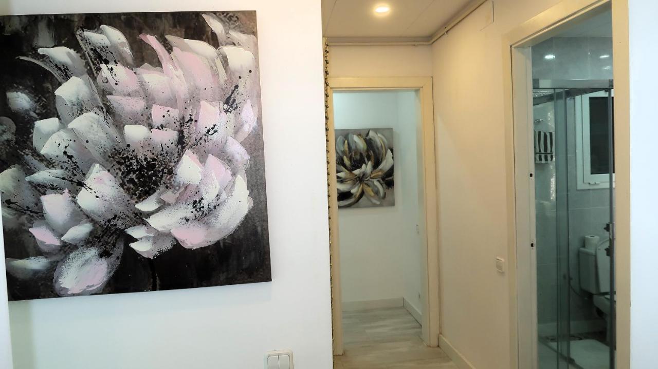 Entire Apartment , 2 Bedrooms Newly Remodeled Center Sitges Barcelona Exteriör bild